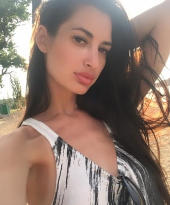 Ева